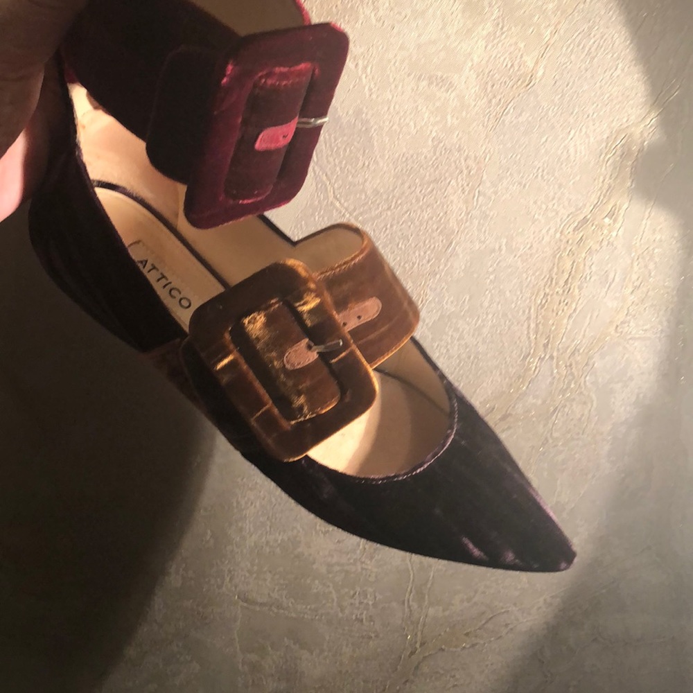 Shoes - Picture 6 of 7